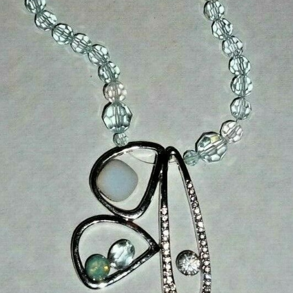 SWAROVSKI ABSTRACT PENDANT WITH HANDMADE CHAIN